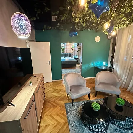 Jungle Genetika Premium Pedestrian Street With Parking Apartment *